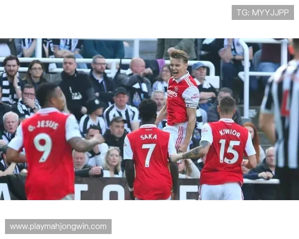 阿森纳队长厄德高伤愈复出，提升球队中场组织